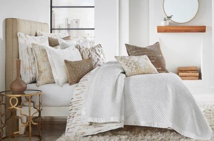 Amani Ivory Queen Quilt Set