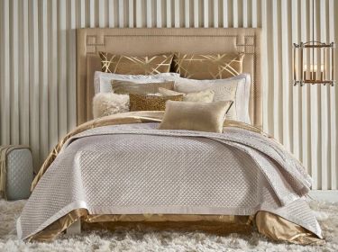 Amani Light Beige King Quilt Set