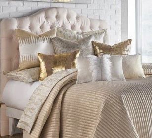 Maya King Beige And Gold Quilt Set